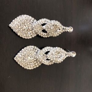 Lightweight shiny earrings
